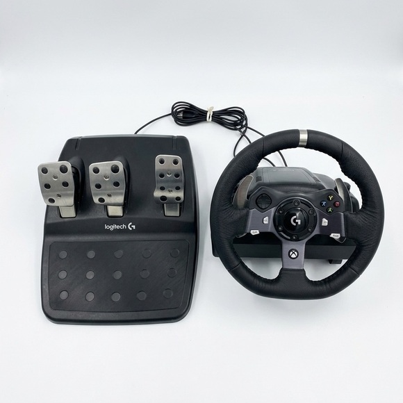 Logitech G920 Driving Force Racing Wheel With Pedals - Picture 1 of 8
